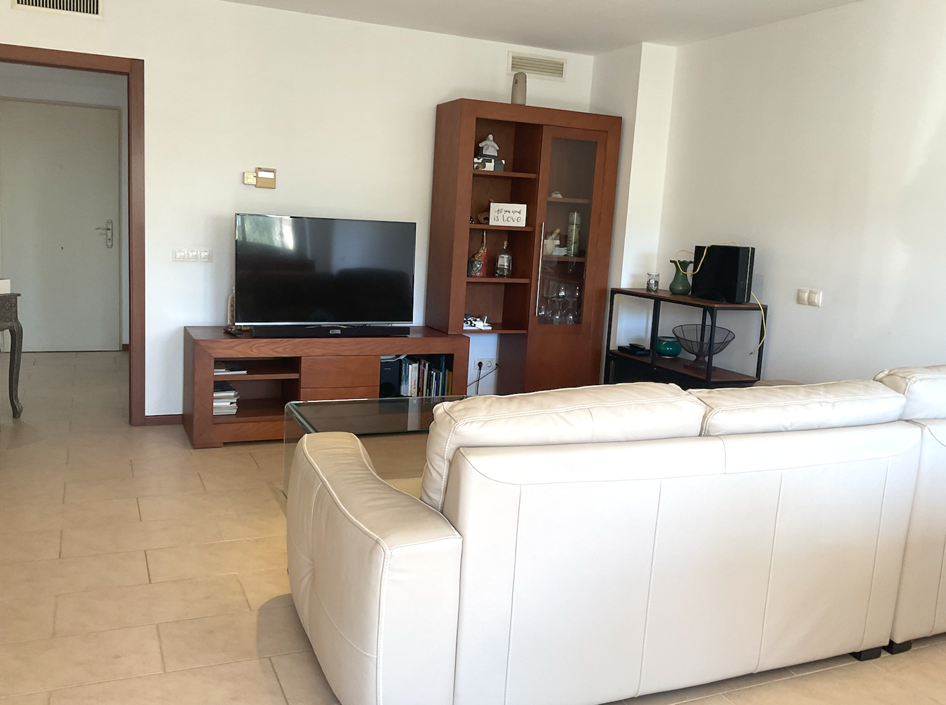 Resa Estates Ibiza for sale te koop santa Eularia beach apartment living.png